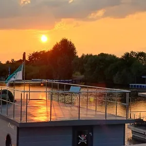 Hausboot La Mare Sonja Botel